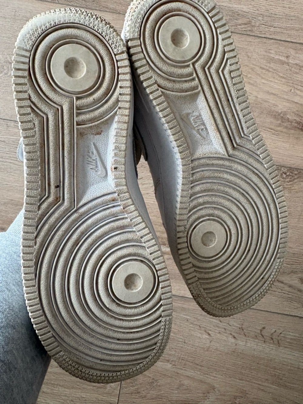 NIKE AIR FORCE - Picture 2 of 4
